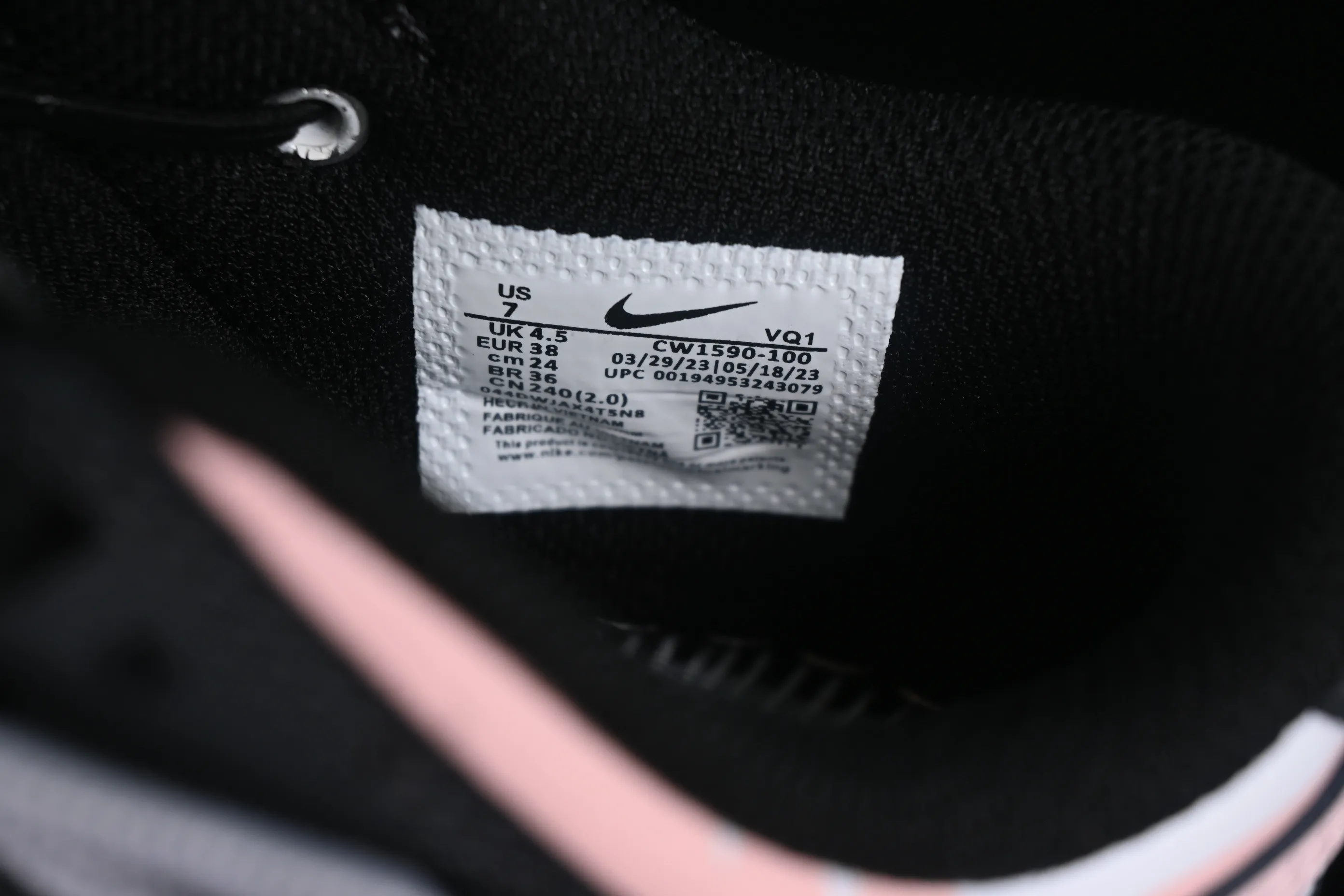 All categories Nk SB Dunk series Nk SB Dunk Low low-top sneakers Nk Dunk Low DaVinci custom romantic heartbeat LOVE love love graffiti splash ink SB strap low-top casual sneakers CW1590-100